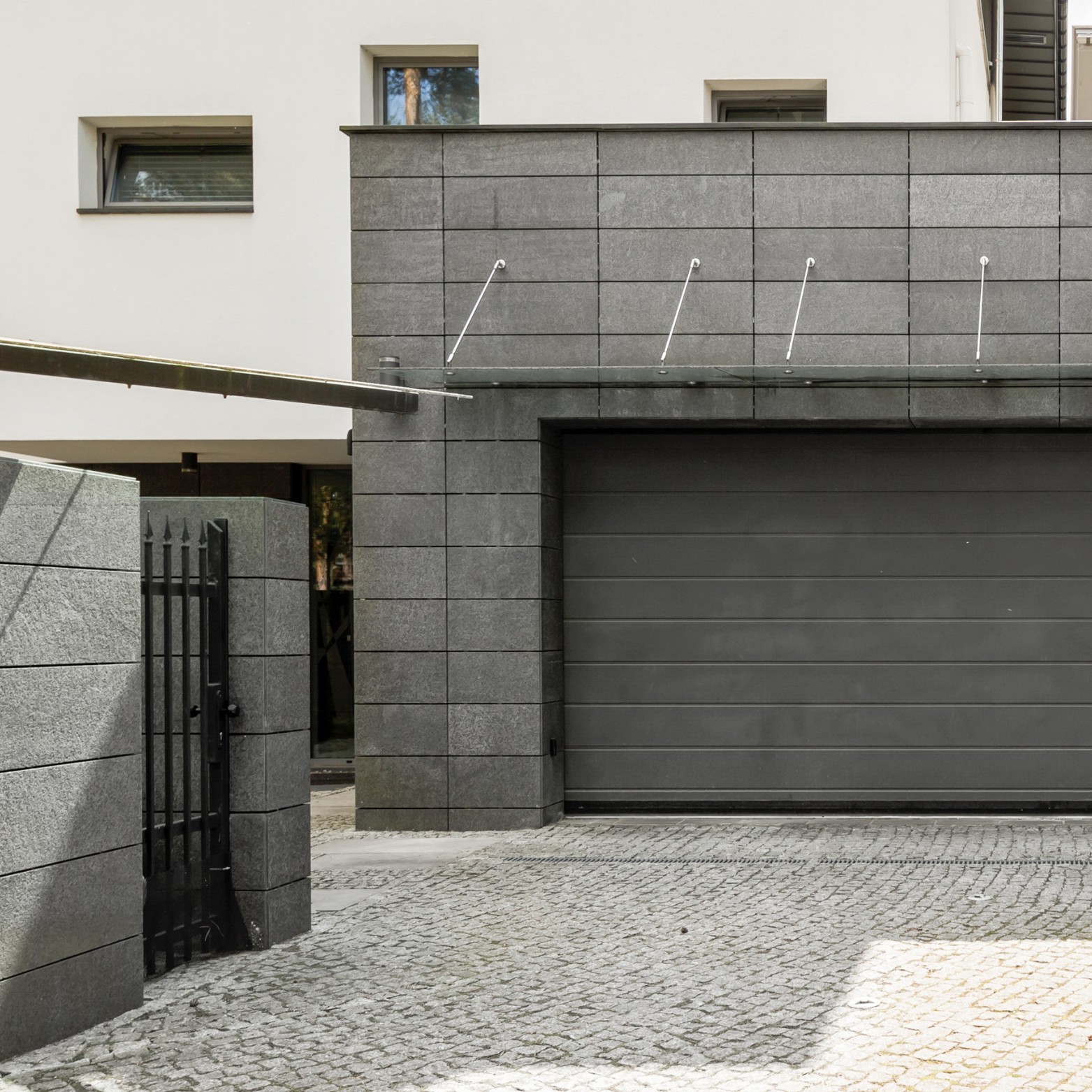 How Much Does Garage Door Repair Cost in Cypress, TX?